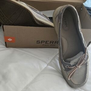 Sperry Women's Tan and Cream Loafers